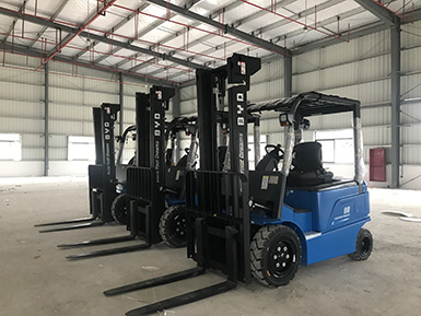 感謝蔡總的大力支持，再次購買3+1臺比亞迪叉車，祝：生意興隆！